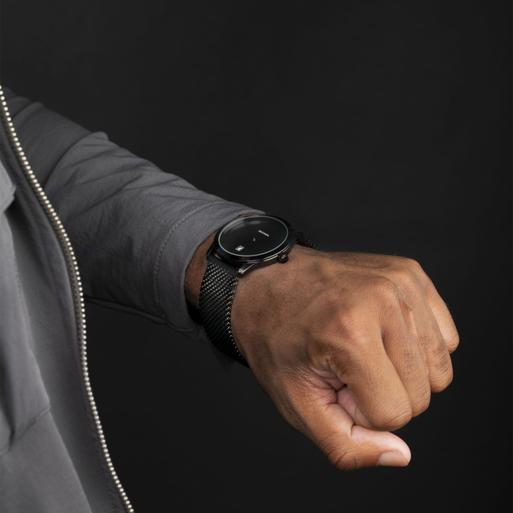 Black hot sale case watch